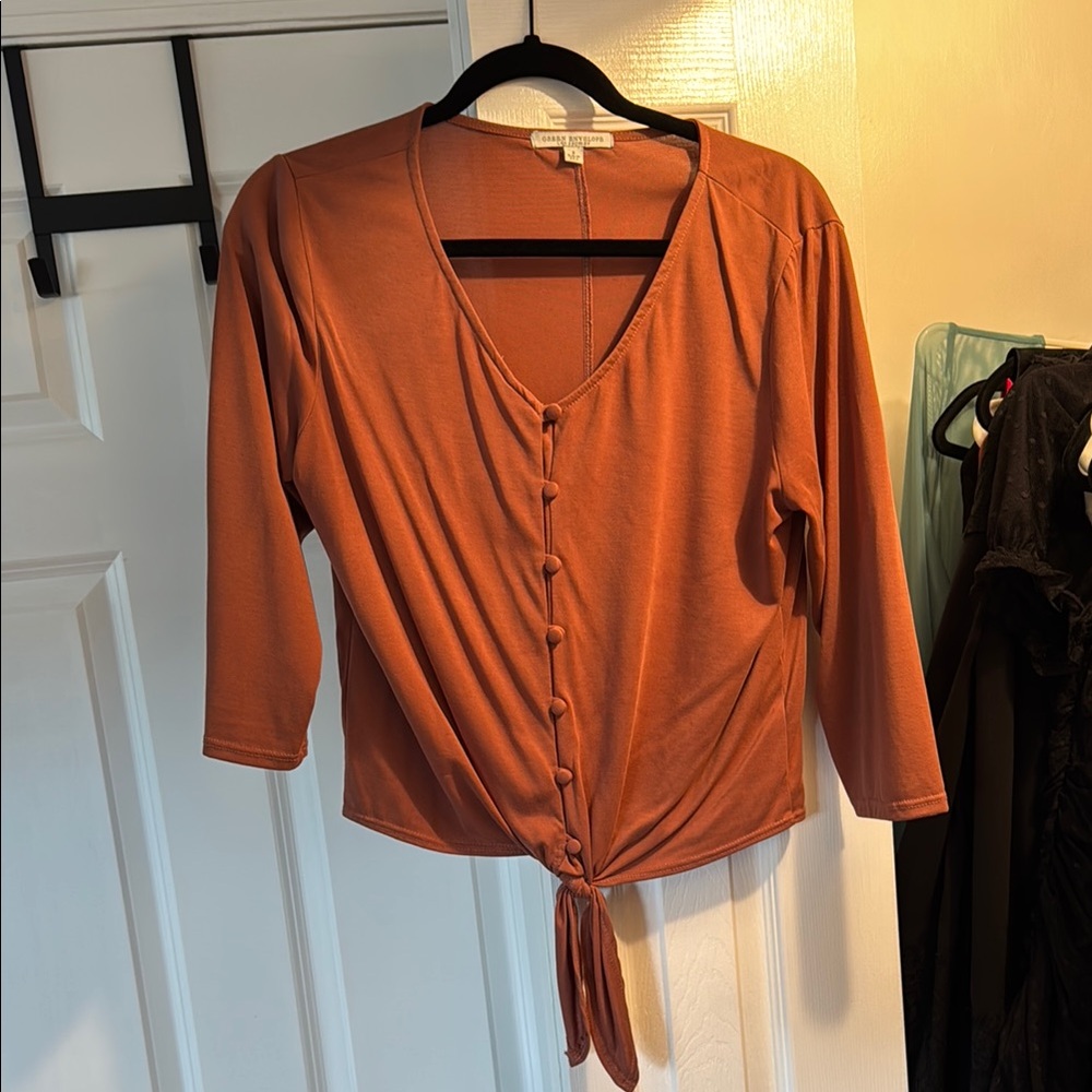 Green Envelope Orange 3/4 Sleeve Button Down Tie Front Top